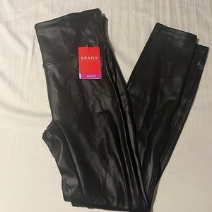 Spanx black faux leather legging -NWT